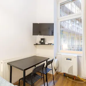  Apartament Nepszinhaz 16 Tiny