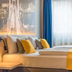 4* فندق Impulso Fashion